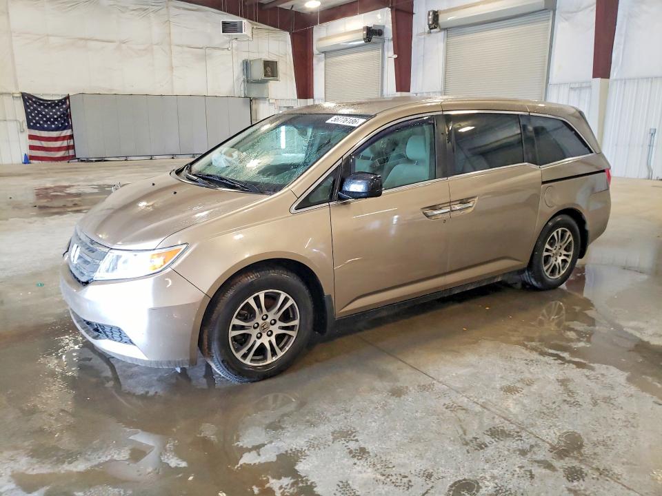 56776186 :رقم المزاد ، 5FNRL5H48BB030418 vin ، 2011 Honda Odyssey Ex مزاد بيع