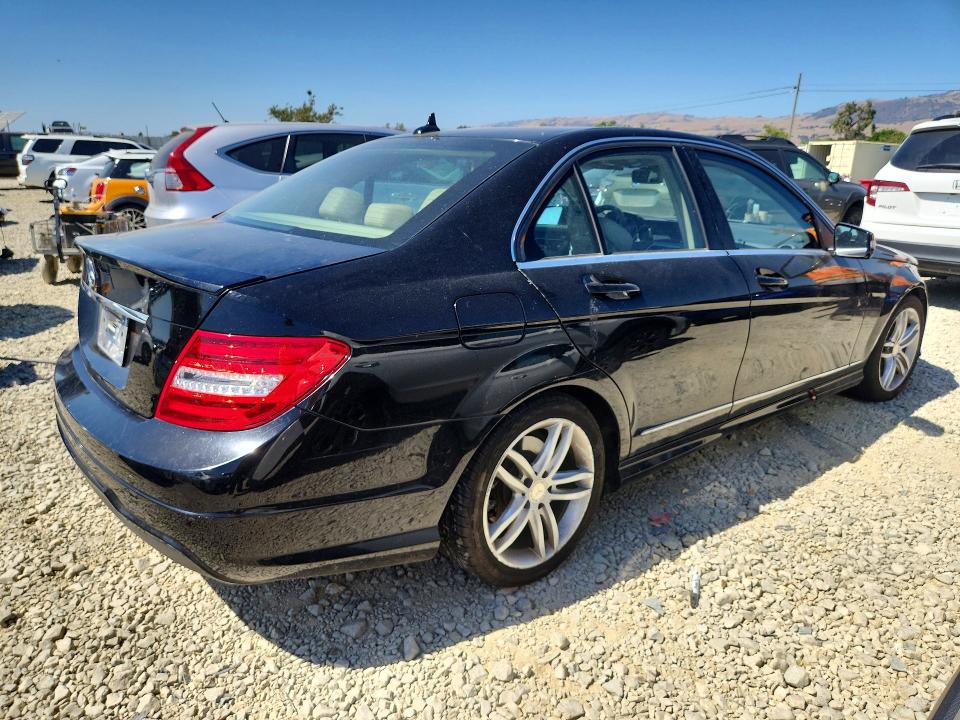 2014 Mercedes-benz C მანქანა იყიდება აუქციონზე, vin: WDDGF4HB0ER306389, აუქციონის ნომერი: 58277306