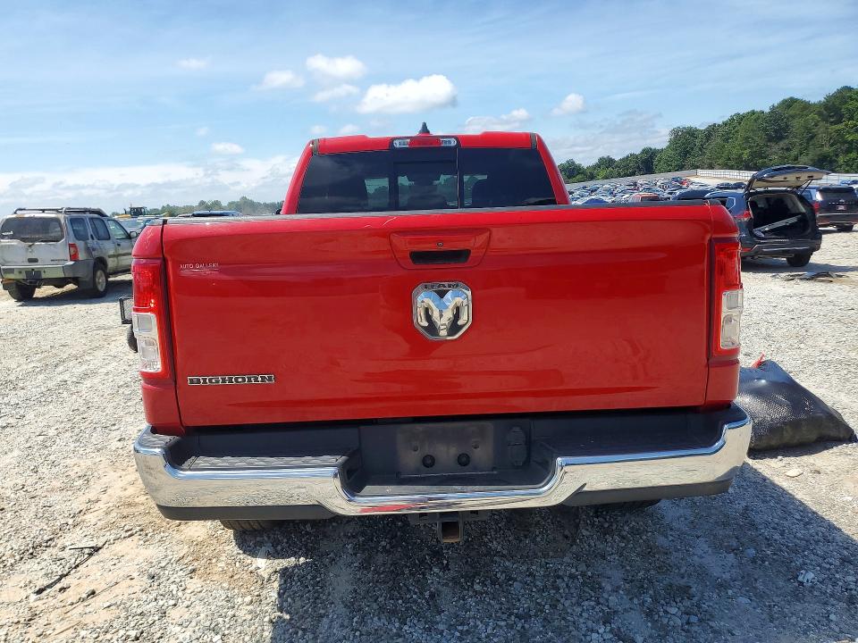 57554476 :رقم المزاد ، 1C6RREBG8NN398807 vin ، 2022 Ram 1500 Big Horn Crew C مزاد بيع