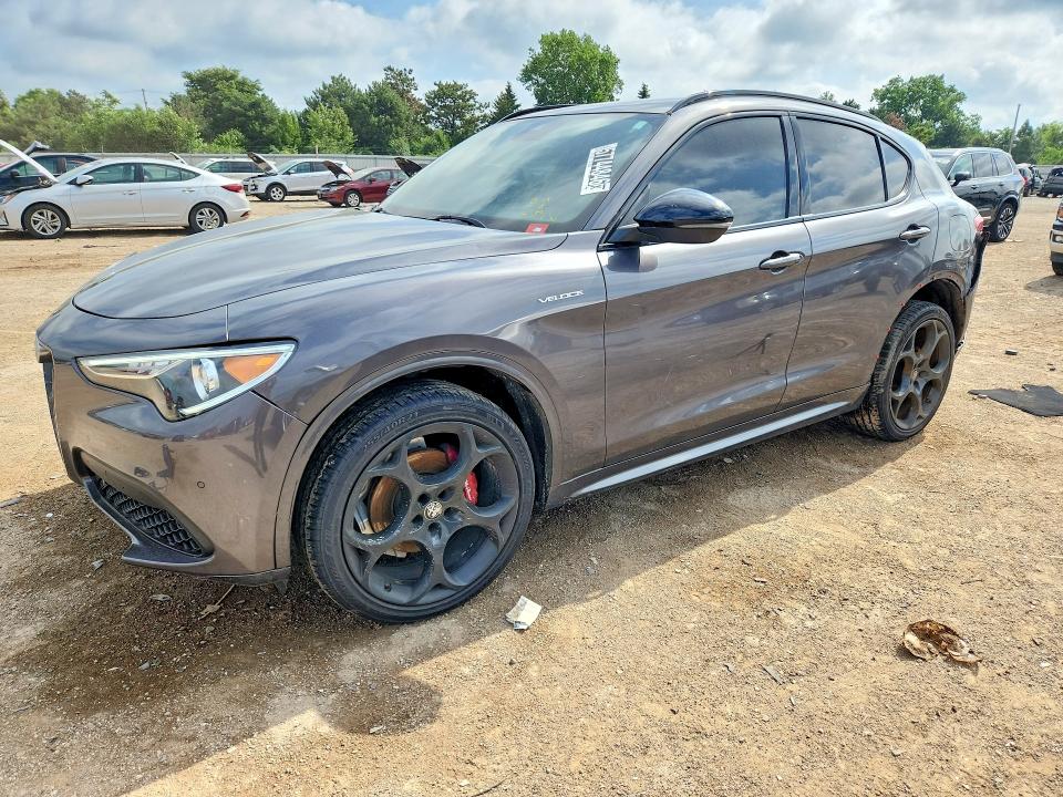 57744846 :رقم المزاد ، ZASPAKBN7N7D42339 vin ، 2022 Alfa Romeo Stelvio مزاد بيع