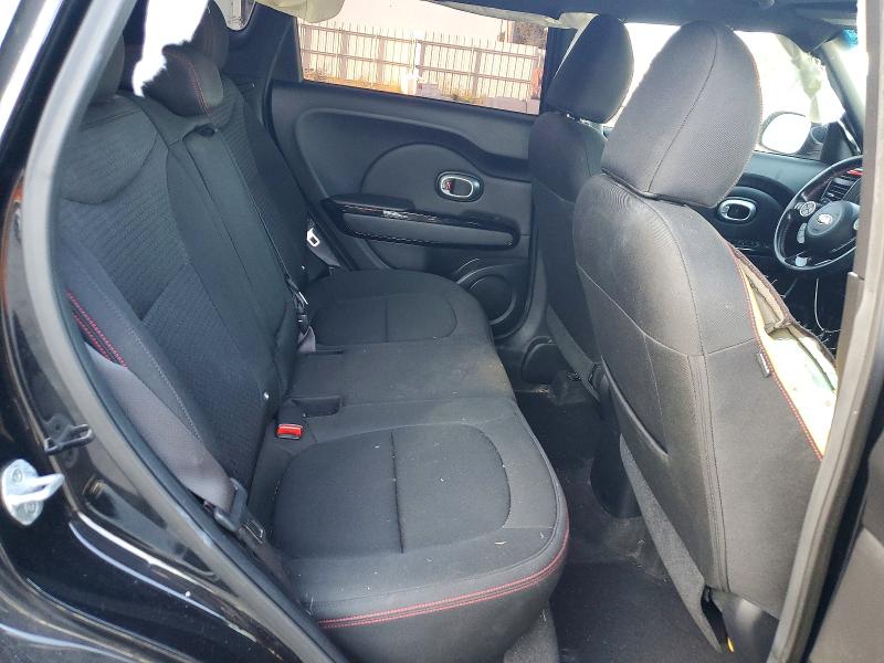2015 Kia Soul მანქანა იყიდება აუქციონზე, vin: KNDJP3A55F7156420, აუქციონის ნომერი: 58919996