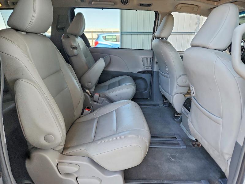 Продажа на аукционе авто 2018 Toyota Sienna, vin: 5TDYZ3DC0JS932776, номер лота: 59119946