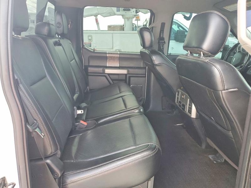 58826156 :رقم المزاد ، 1FT8W3DT0JEC38104 vin ، 2018 Ford F350 مزاد بيع