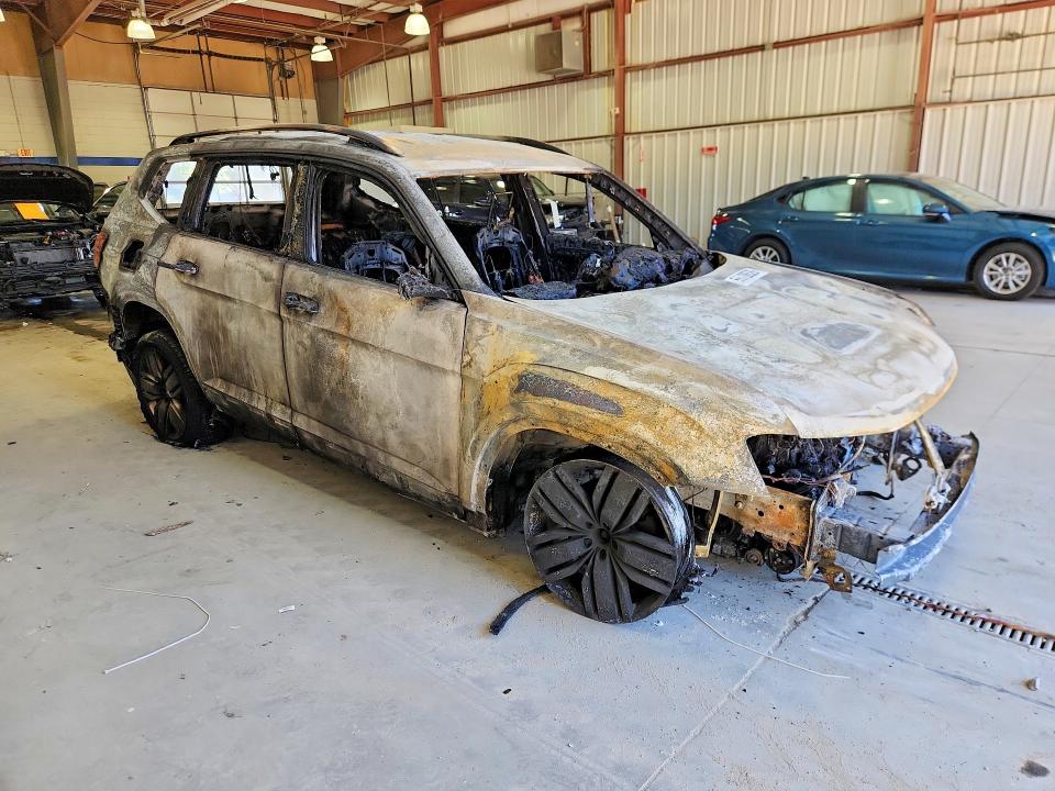 55728526 :رقم المزاد ، 1V2DR2CA1JC561393 vin ، 2018 Volkswagen Atlas مزاد بيع