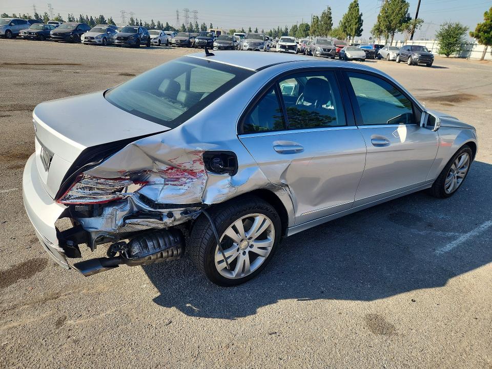 2011 Mercedes-benz C მანქანა იყიდება აუქციონზე, vin: WDDGF5EB4BA523965, აუქციონის ნომერი: 58044366