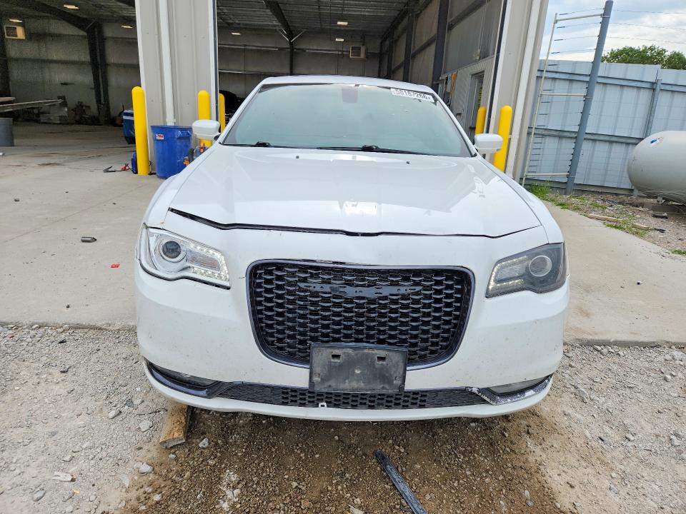 Продажа на аукционе авто 2017 Chrysler 300, vin: 2C3CCAGG0HH651217, номер лота: 58187266