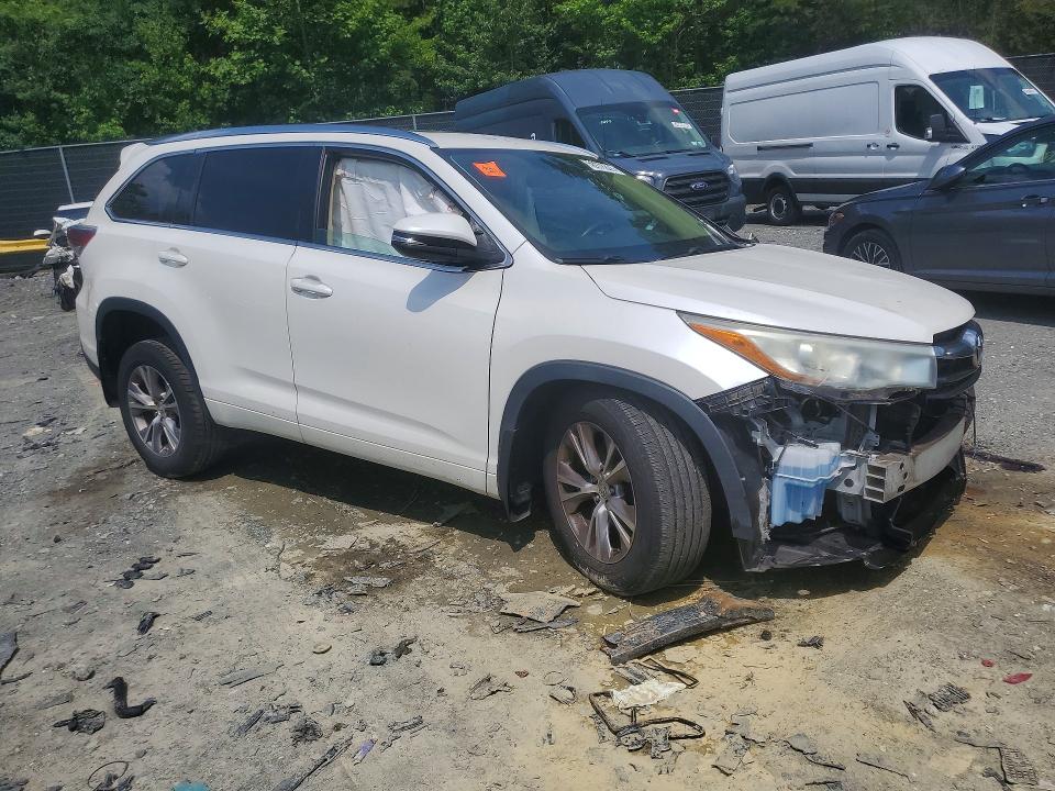 56978826 :رقم المزاد ، 5TDJKRFH9FS161873 vin ، 2015 Toyota Highlander مزاد بيع
