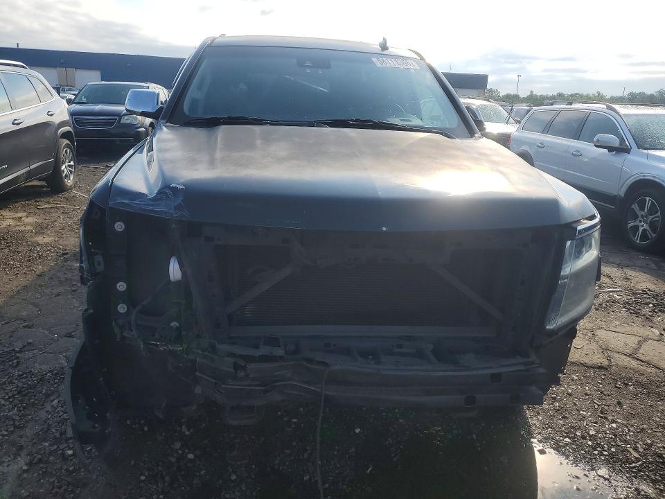 Продажа на аукционе авто 2015 Chevrolet Suburban, vin: 1GNSKJKC5FR266061, номер лота: 58111366