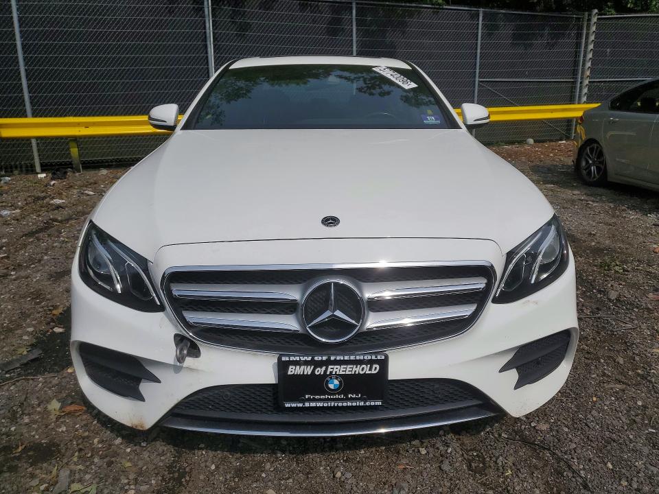 2018 Mercedes-benz E მანქანა იყიდება აუქციონზე, vin: WDDZF4KB3JA371568, აუქციონის ნომერი: 57740096