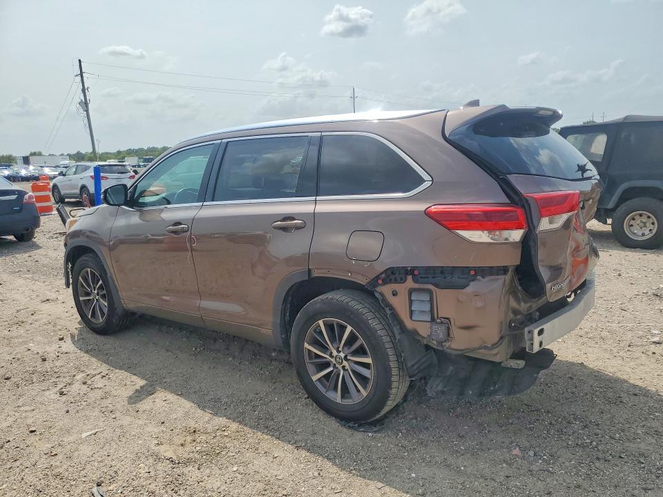 Aukcja sprzedaży 2018 Toyota Highlander, vin: 5TDJZRFH2JS882556, numer aukcji: 57956186