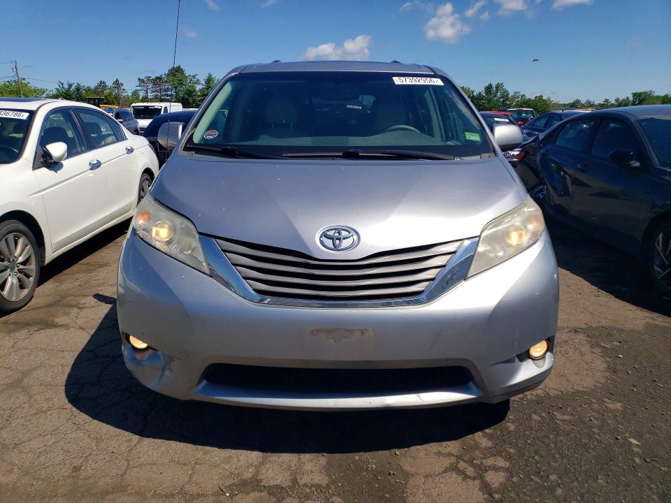 Aukcja sprzedaży 2011 Toyota Sienna, vin: 5TDDK3DC0BS029418, numer aukcji: 57392956