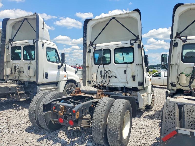 Продаж на аукціоні авто 2019 Freightliner Cascadia 125, vin: 3AKBGDDR6KSKS4912, номер лоту: 54417896