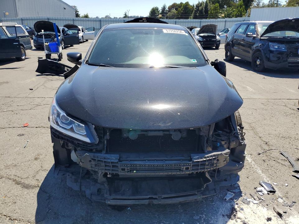 Продажа на аукционе авто 2017 Honda Accord, vin: 1HGCR2F52HA024910, номер лота: 57250256