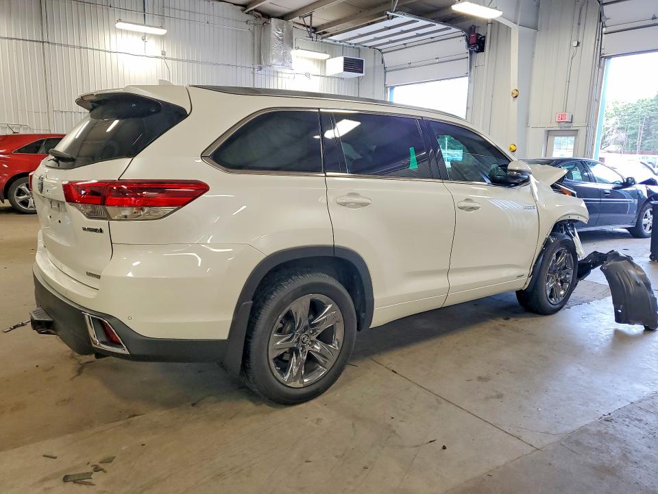 Продажа на аукционе авто 2018 Toyota Highlander Hybrid, vin: 5TDDGRFH7JS042744, номер лота: 55909536