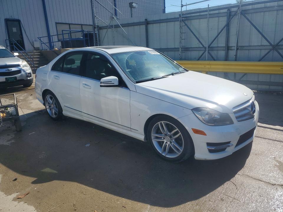 57736296 :رقم المزاد ، WDDGF8AB8DR264537 vin ، 2013 Mercedes-benz C مزاد بيع