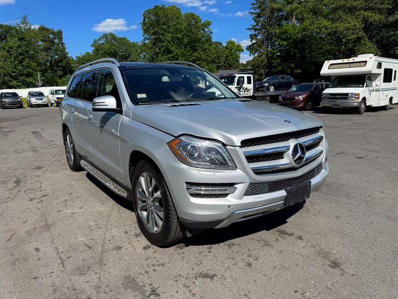 57951186 :رقم المزاد ، 4JGDF6EE9FA524883 vin ، 2015 Mercedes-benz Gl مزاد بيع