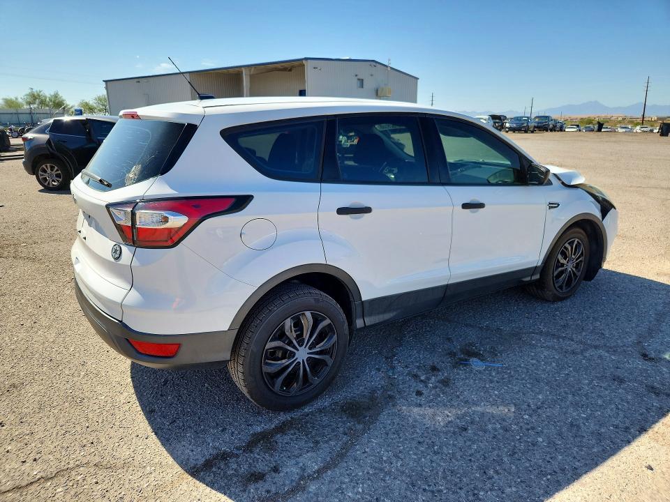 Продажа на аукционе авто 2017 Ford Escape, vin: 1FMCU0F7XHUE74611, номер лота: 57629186