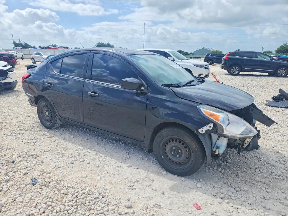 58638876 :رقم المزاد ، 3N1CN7AP4KL811618 vin ، 2019 Nissan Versa مزاد بيع