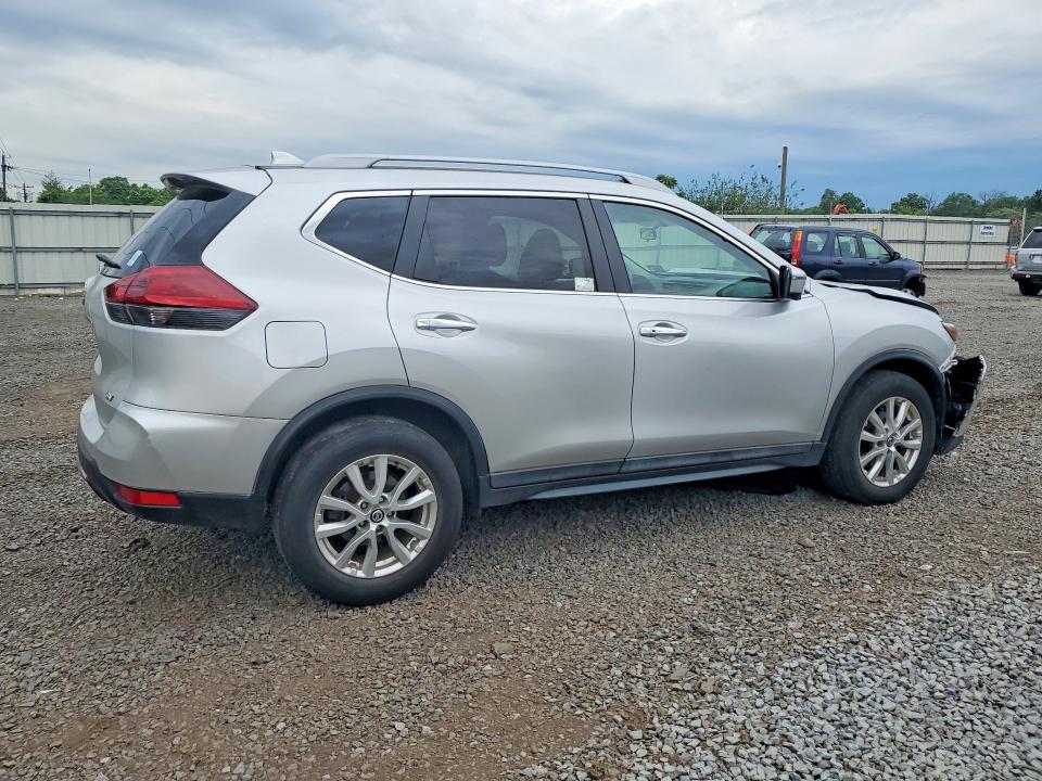 2018 Nissan Rogue მანქანა იყიდება აუქციონზე, vin: 5N1AT2MT4JC852598, აუქციონის ნომერი: 57628206