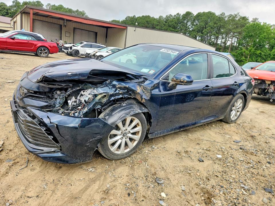Продаж на аукціоні авто 2018 Toyota Camry, vin: 4T1B11HK8JU605312, номер лоту: 57507946