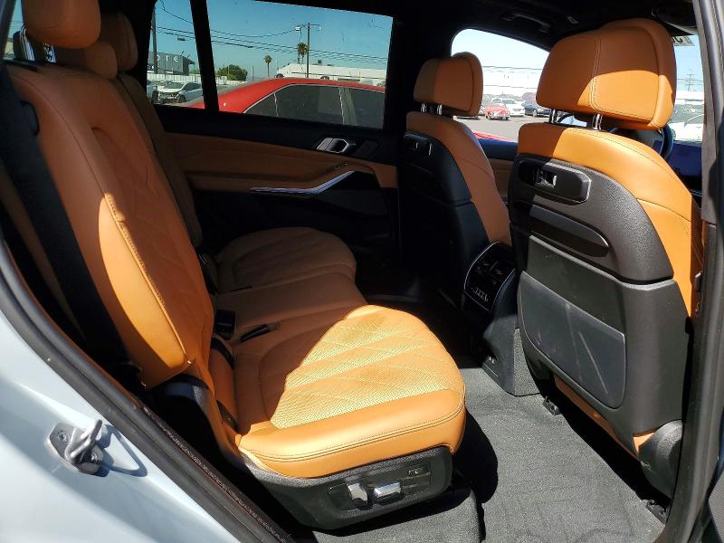 56702676 :رقم المزاد ، 5UX23EM03P9P92642 vin ، 2023 Bmw X7 مزاد بيع