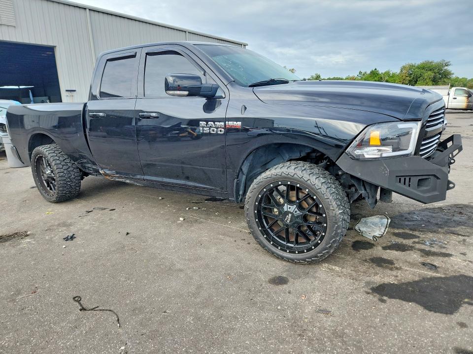 57337286 :رقم المزاد ، 1C6RR6HT3FS514539 vin ، 2015 Ram 1500 مزاد بيع