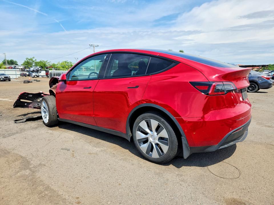 57649826 :رقم المزاد ، 7SAYGDEE4NF331427 vin ، 2022 Tesla Model Y مزاد بيع