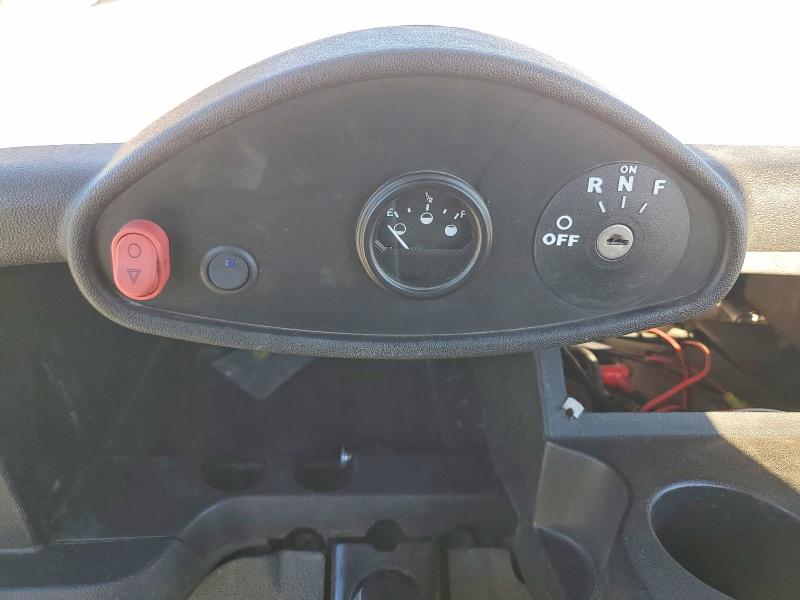 58043106 :رقم المزاد ، 5438373 vin ، 2017 Ezgo Rxv مزاد بيع