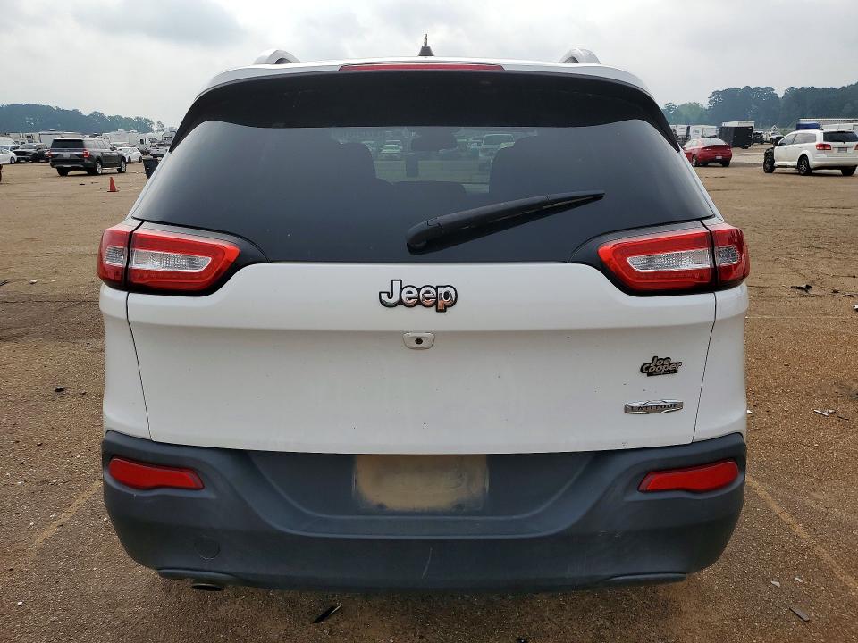 57731016 :رقم المزاد ، 1C4PJLCB8GW125619 vin ، 2016 Jeep Cherokee مزاد بيع