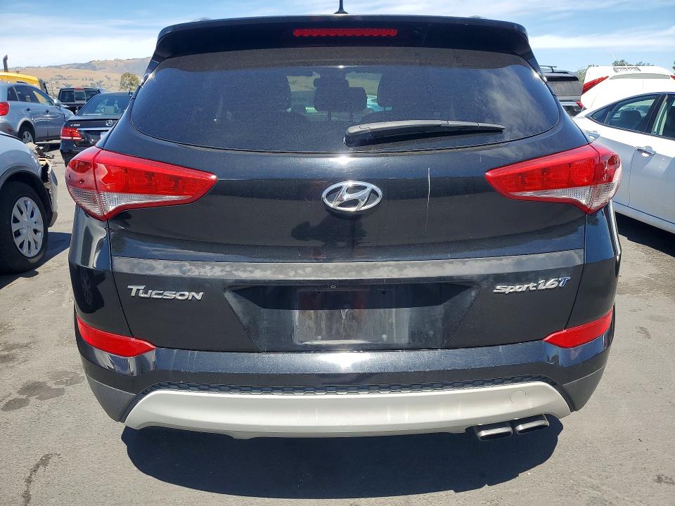 56892366 :رقم المزاد ، KM8J33A28HU390696 vin ، 2017 Hyundai Tucson مزاد بيع