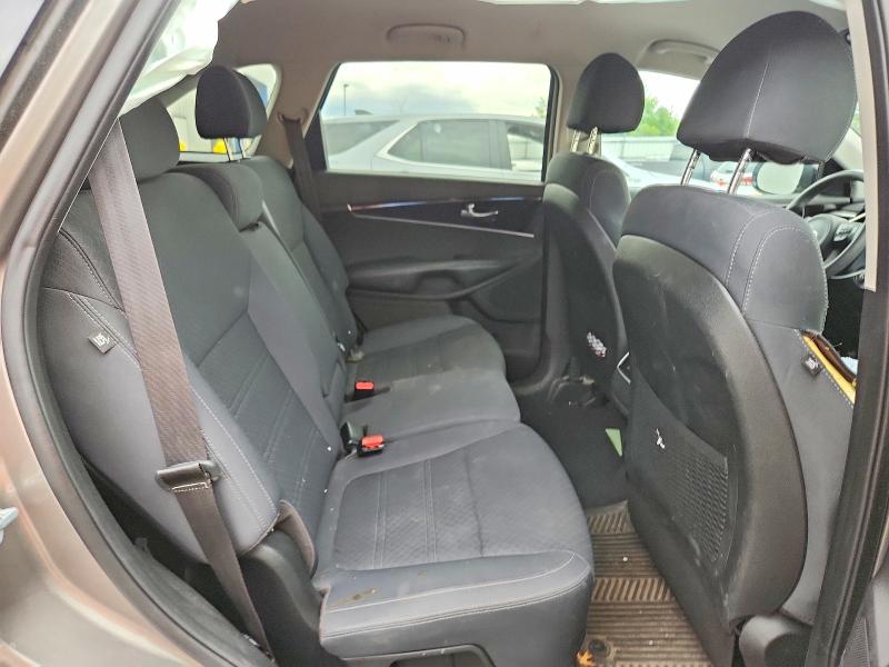 2018 Kia Sorento მანქანა იყიდება აუქციონზე, vin: 5XYPGDA35JG367546, აუქციონის ნომერი: 59060706