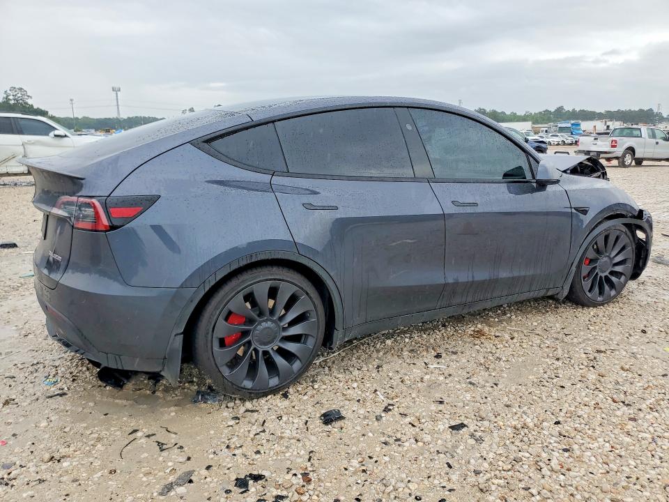57665796 :رقم المزاد ، 7SAYGDEF5PF881828 vin ، 2023 Tesla Model  Y مزاد بيع