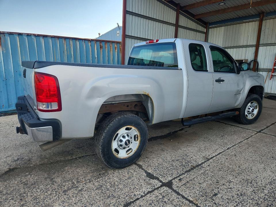 56506776 :رقم المزاد ، 1GT22ZCG6DZ305066 vin ، 2013 Gmc Sierra مزاد بيع