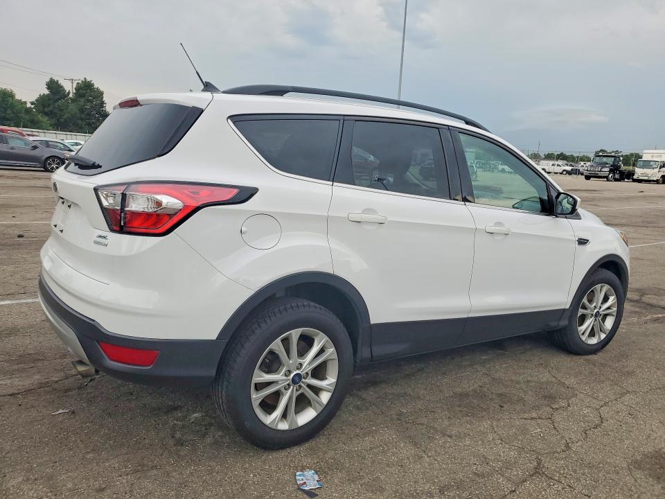 2018 Ford Escape მანქანა იყიდება აუქციონზე, vin: 1FMCU0HD8JUD48854, აუქციონის ნომერი: 58335276