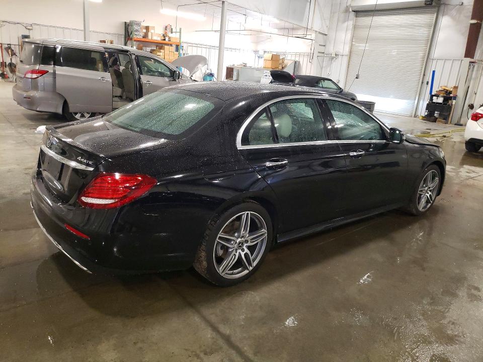 2018 Mercedes-benz E მანქანა იყიდება აუქციონზე, vin: WDDZF4KB5JA359292, აუქციონის ნომერი: 56537766
