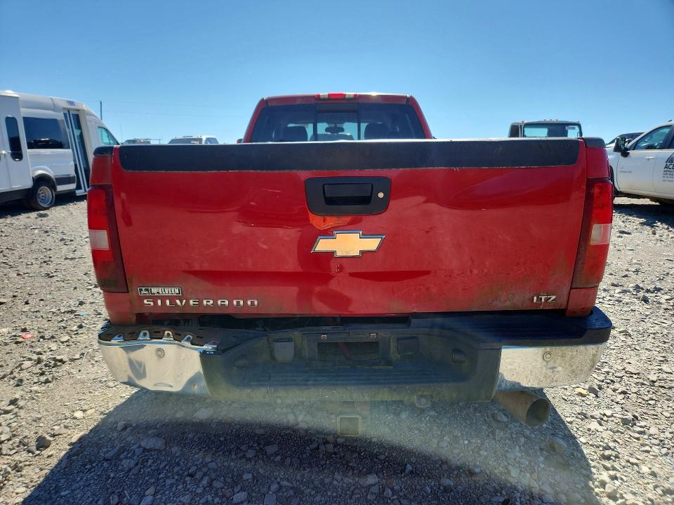 55832206 :رقم المزاد ، 1GCJK336X8F187787 vin ، 2008 Chevrolet Silverado مزاد بيع