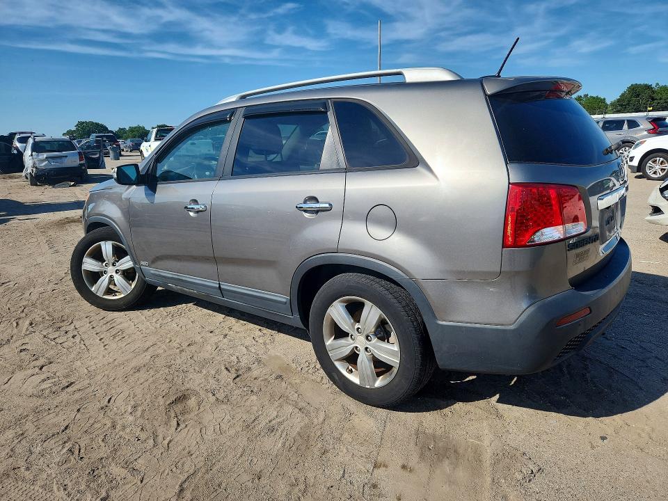 2013 Kia Sorento მანქანა იყიდება აუქციონზე, vin: 5XYKUCA63DG310631, აუქციონის ნომერი: 55552766