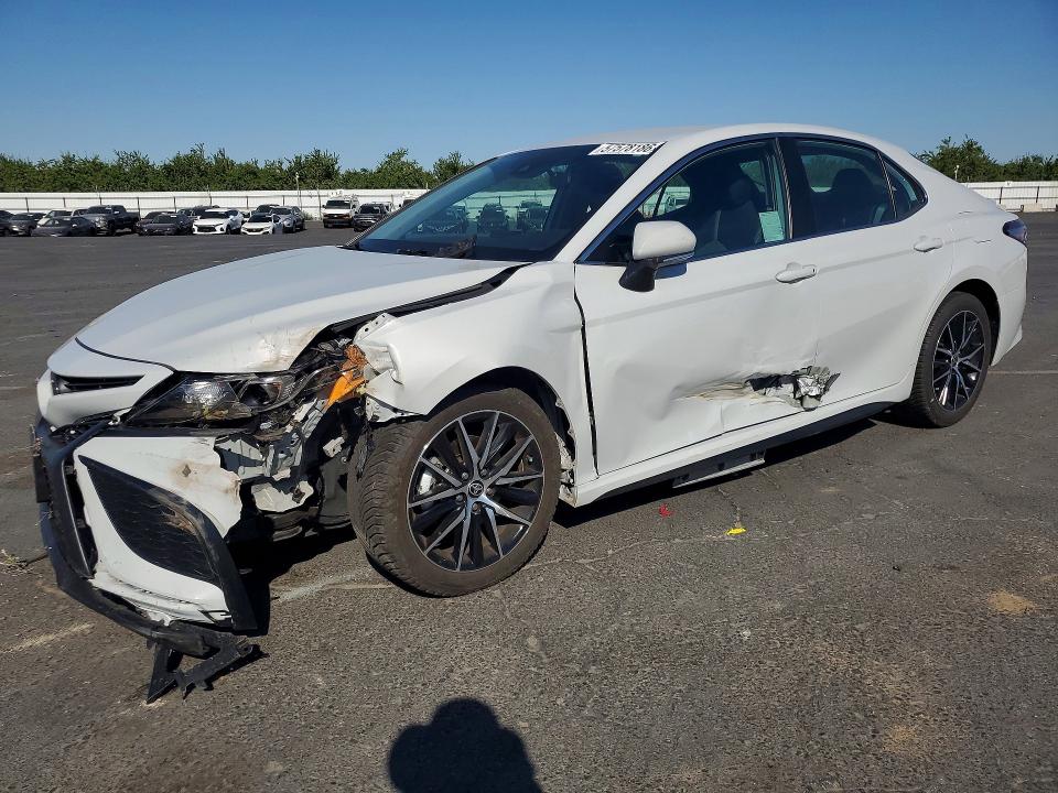 Продажа на аукционе авто 2023 Toyota Camry, vin: 4T1G11AK8PU111136, номер лота: 57578186