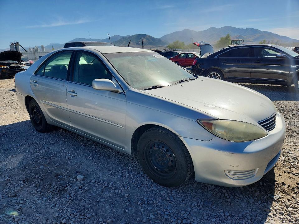 56286176 :رقم المزاد ، 4T1BE32K45U077136 vin ، 2005 Toyota Camry مزاد بيع