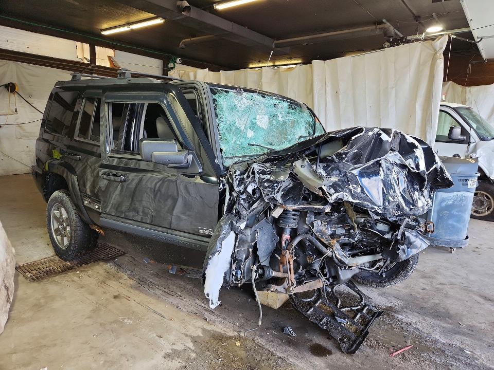 57749926 :رقم المزاد ، 1J8HG48N47C696532 vin ، 2007 Jeep Commander مزاد بيع
