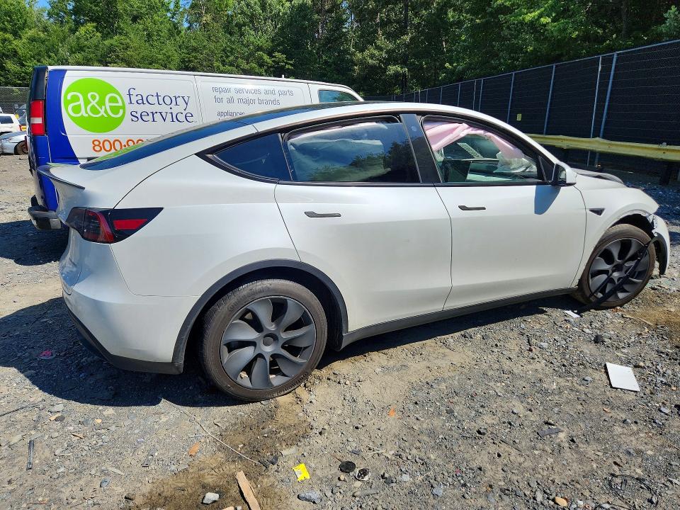 Продажа на аукционе авто 2023 Tesla Model Y, vin: 7SAYGDEE6PF672573, номер лота: 85995705
