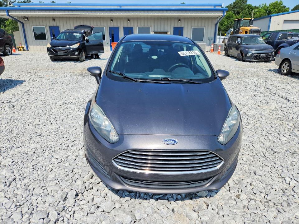 58728216 :رقم المزاد ، 3FADP4BJ7FM114471 vin ، 2015 Ford Fiesta مزاد بيع
