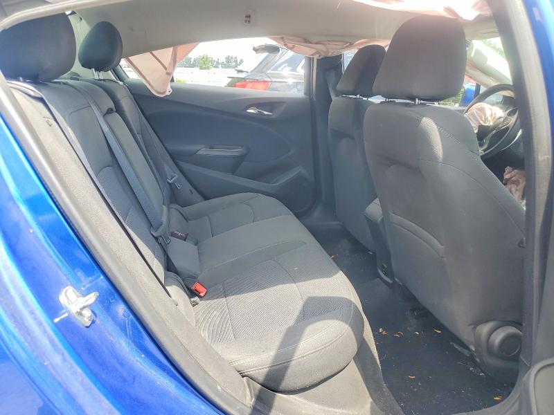 59322766 :رقم المزاد ، 1G1BE5SM0J7117053 vin ، 2018 Chevrolet Cruze مزاد بيع