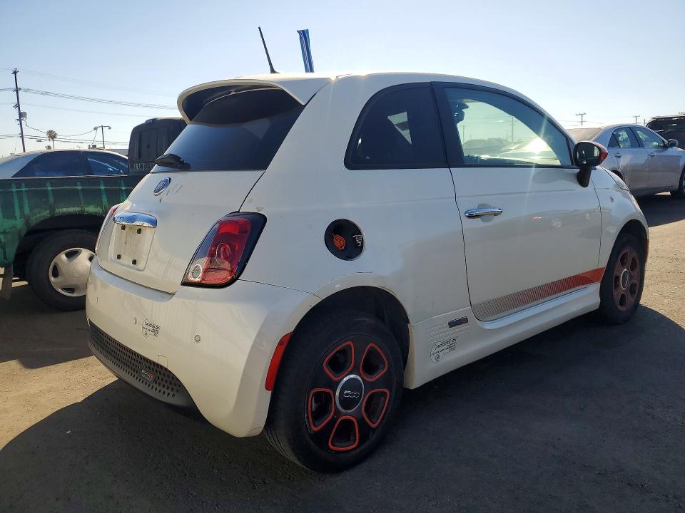 57730036 :رقم المزاد ، 3C3CFFGE2GT165257 vin ، 2016 Fiat 500 مزاد بيع