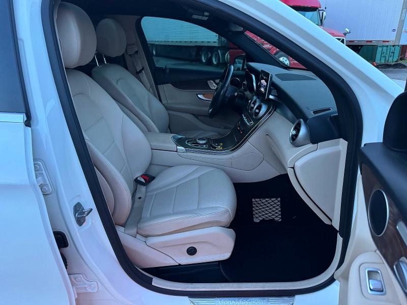 57085866 :رقم المزاد ، WDC0G4KB9JF438882 vin ، 2018 Mercedes-benz Glc مزاد بيع