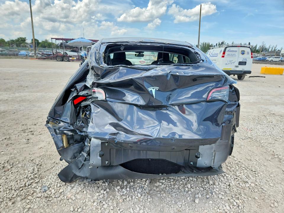 Продажа на аукционе авто 2024 Tesla Model Y, vin: 7SAYGDEDXRF050990, номер лота: 55316296