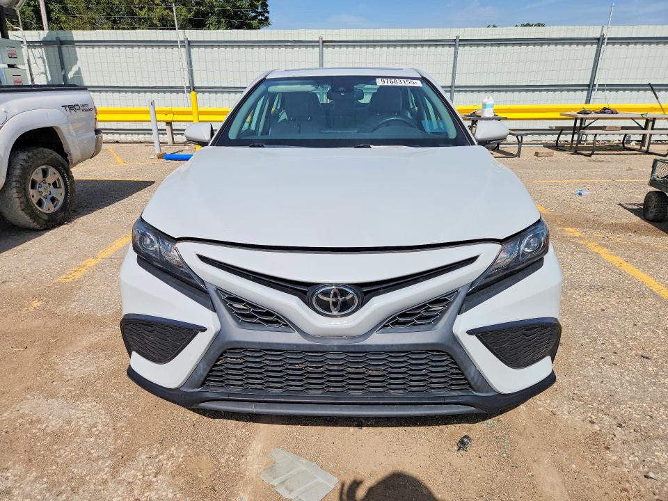 Продажа на аукционе авто 2022 Toyota Camry, vin: 4T1T11AK8NU014580, номер лота: 97683155
