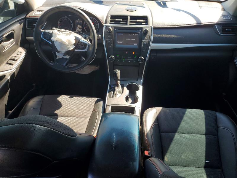 56033106 :رقم المزاد ، 4T1BF1FK0HU679774 vin ، 2017 Toyota Camry مزاد بيع