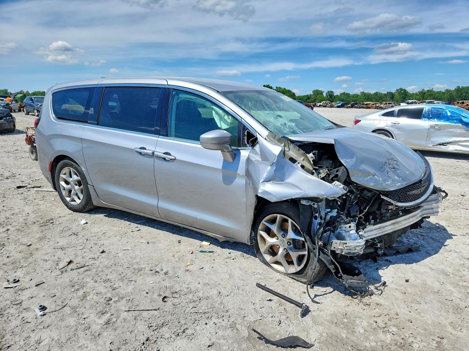 Продаж на аукціоні авто 2018 Chrysler Pacifica, vin: 2C4RC1FG1JR277692, номер лоту: 58281366