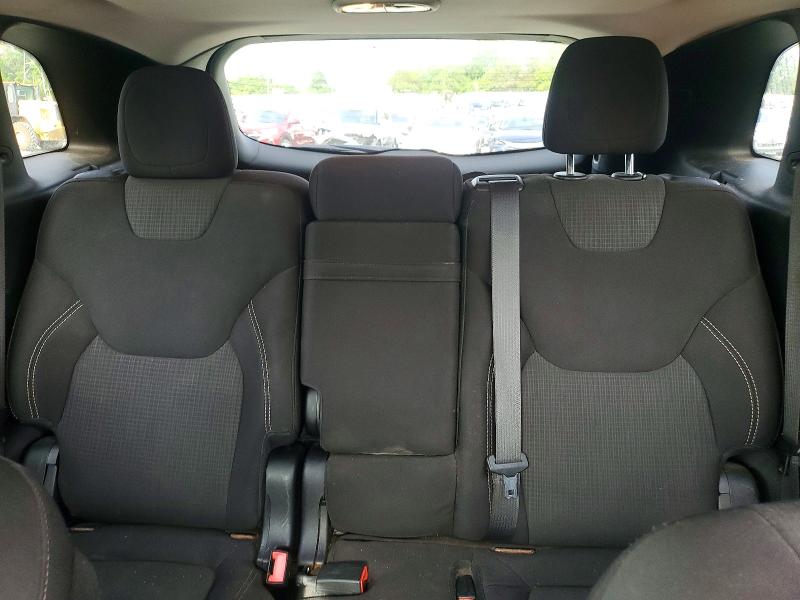 59053546 :رقم المزاد ، 1C4PJMCS5FW727950 vin ، 2015 Jeep Cherokee مزاد بيع
